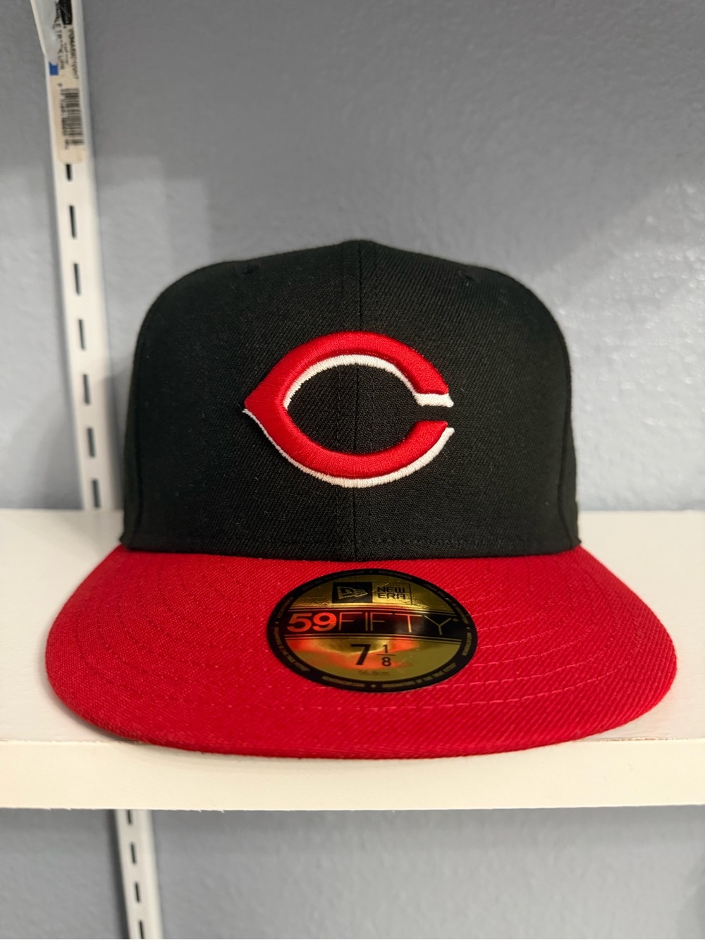 New Era Black and Red Cincinnati Reds Fitted Cap